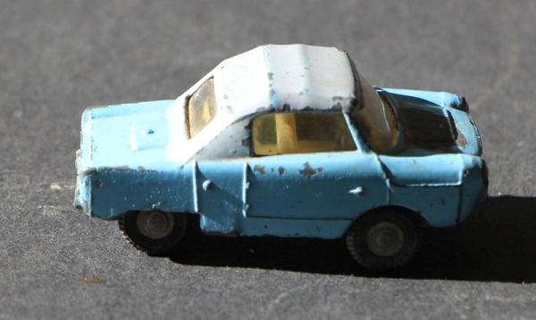 Spot-On Frisky Sport Prince 1960 DieCast Model (5116)